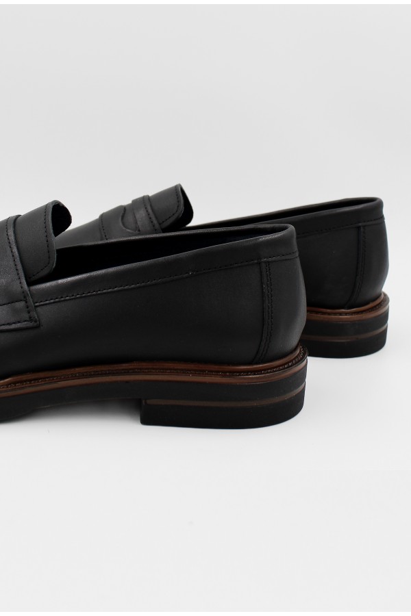 Ανδρικά δερμάτινα μαύρα loafers