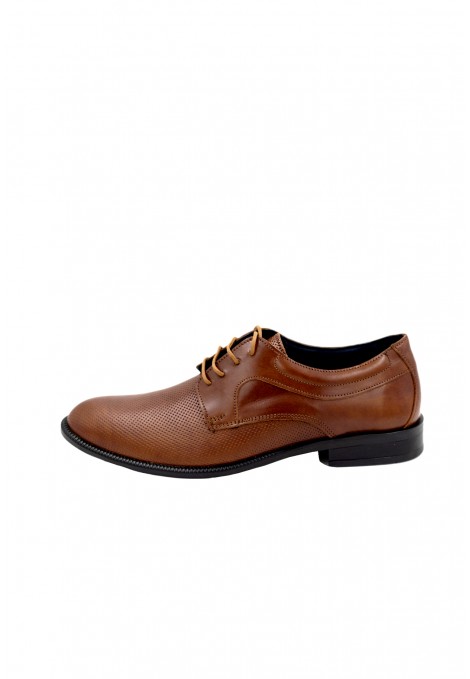 Man’s cognac shoes