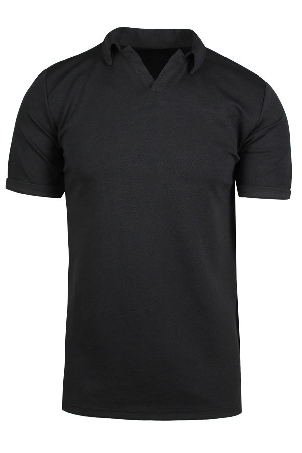 Black T-shirt