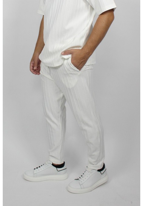 Off white Man’s off white trousers with elastic waist