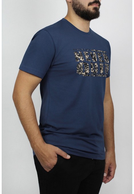 Man’s blue cotton t-shirt 