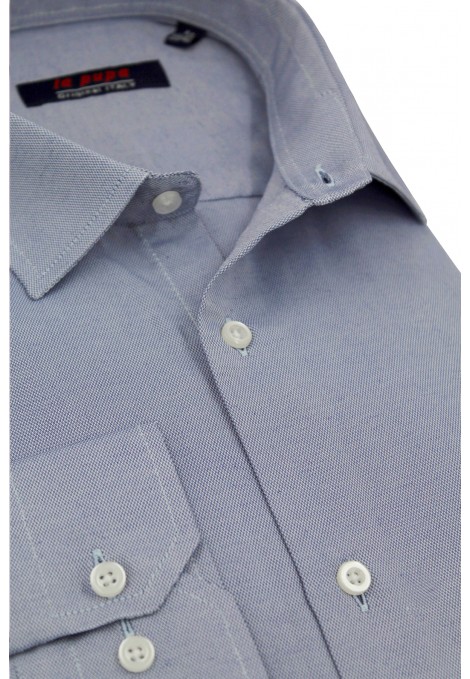 La pupa γαλάζιο πουκάμισο με σχέδιο ύφανσης