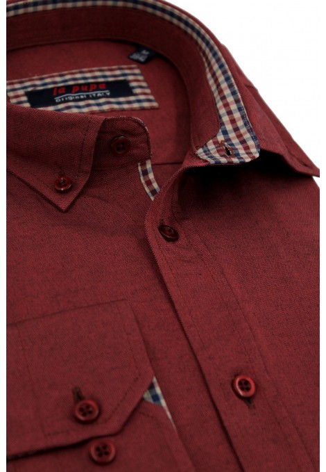 Man's bordeuax shirt with a pocket