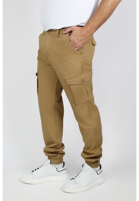 Man's camel Cargo Pants 