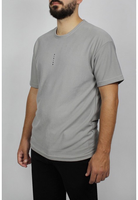 Man’s grey  oversized t-shirt 