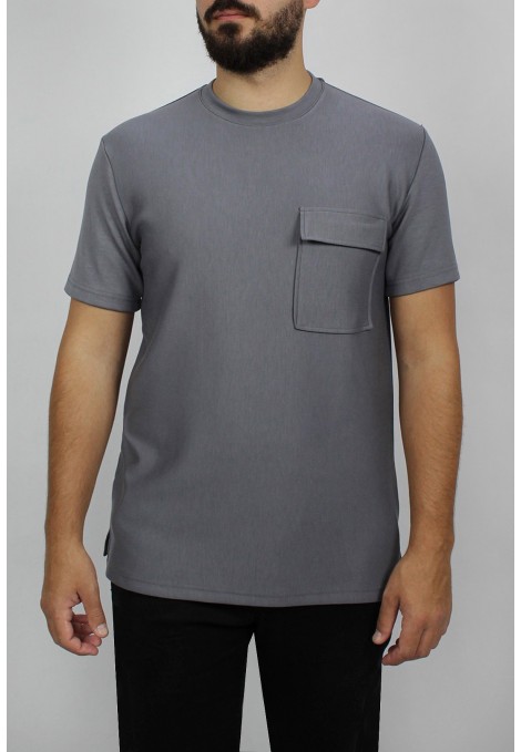 Man’s grey oversized t-shirt 