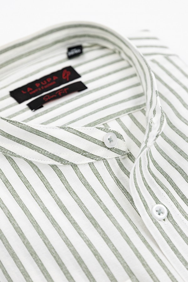 Man's green shirt with stand-up collar