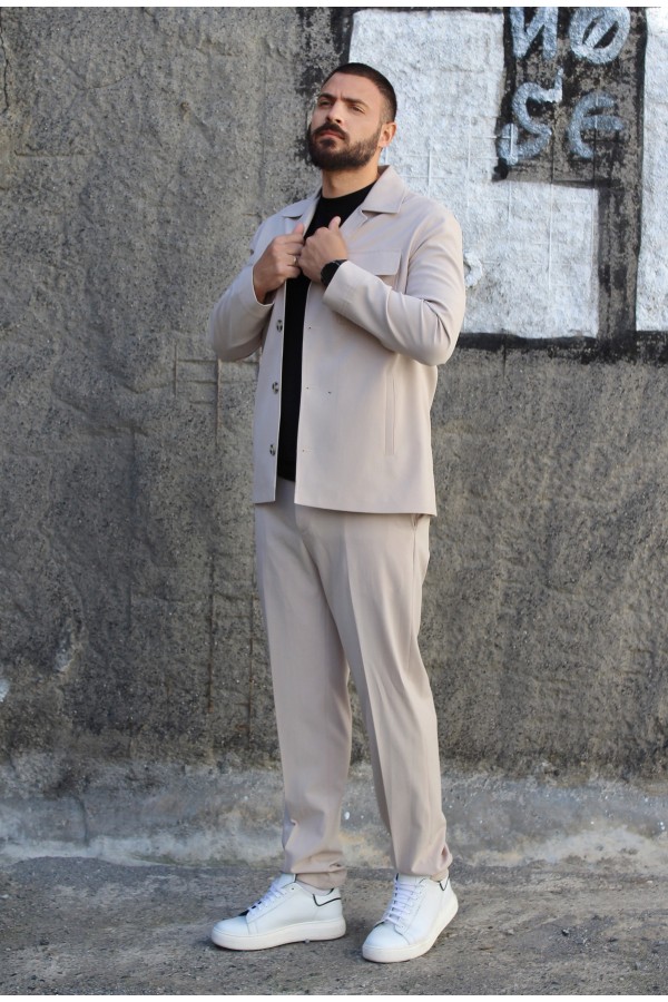 Man's ecru suit