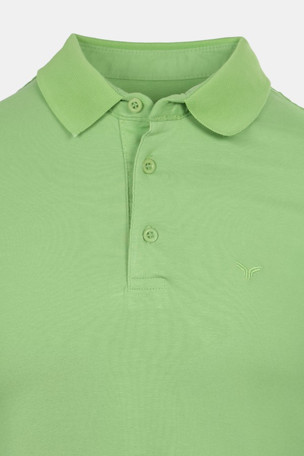 Man's green polo t-shirt