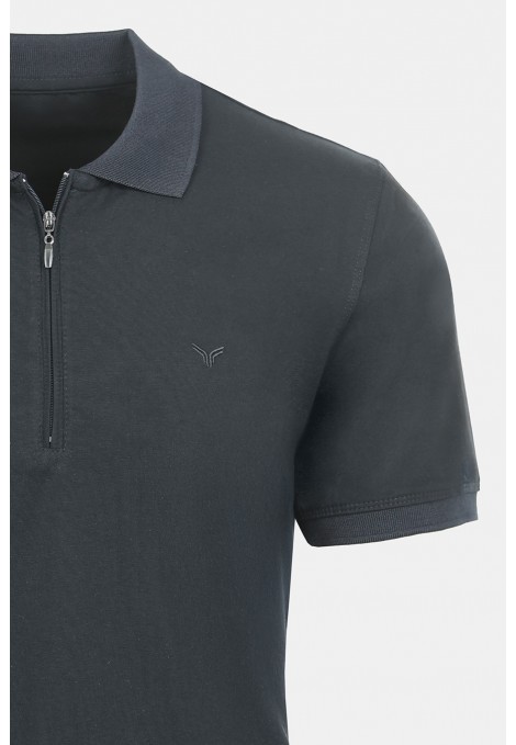 Black T-shirt