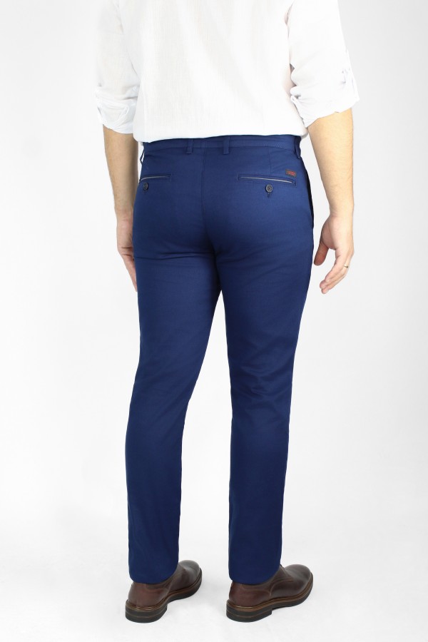 Ανδρικό μπλε παντελόνι τύπου τσίνο slim fit