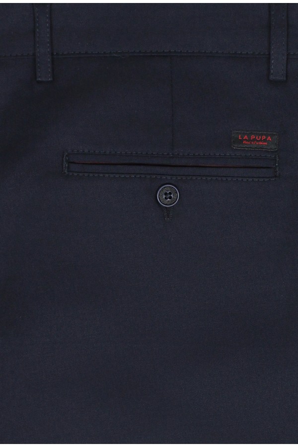 Ανδρικό σκούρο μπλε παντελόνι τύπου τσίνο slim fit 