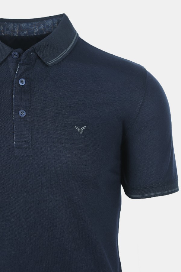 Man's dark blue polo t-shirt