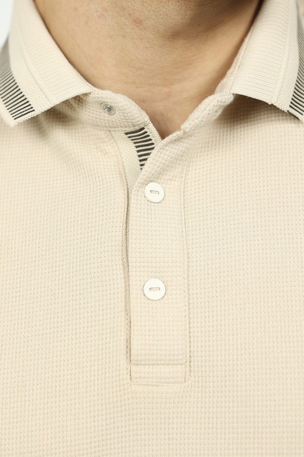 Beige T-shirt
