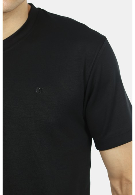 Black T-shirt