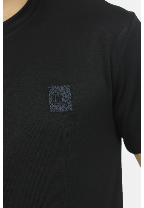 Black T-shirt