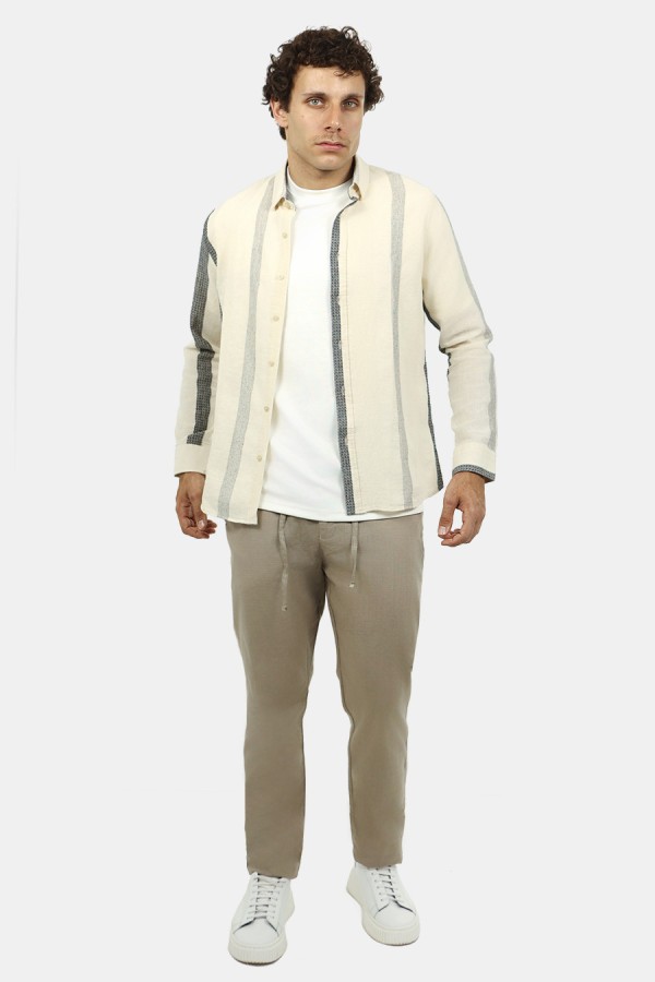 Men dark beige pants