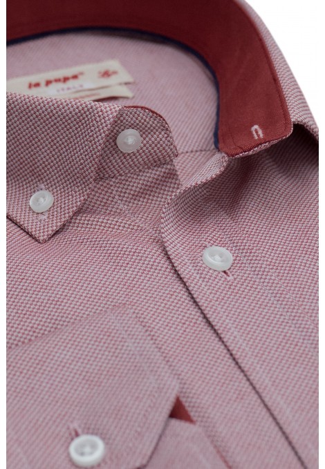 La pupa red shirt