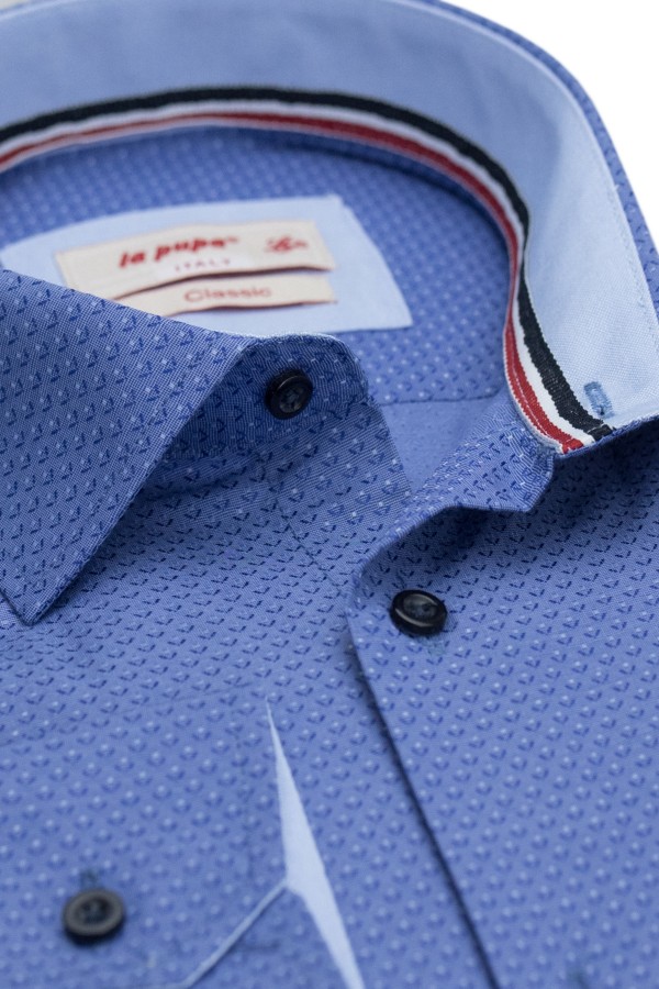 Man’s bue printed shirt      