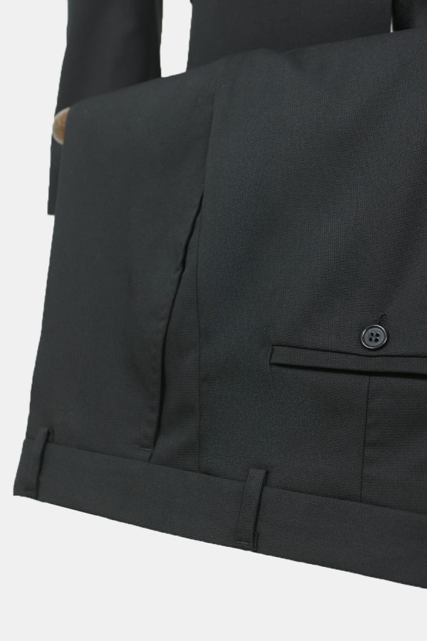 Μαύρο Κοστούμι